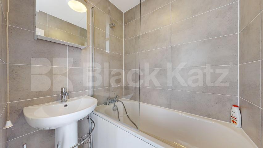 Spacious split level 3 bed mins to tube and Regents Park  Salisbury Street, Marylebone